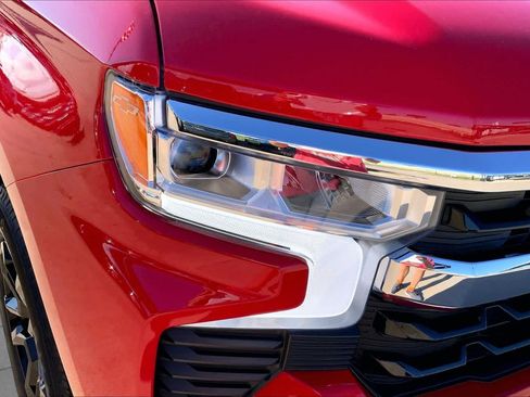 Used 2023 Chevrolet Silverado 1500 LT AWD/4WD image 26