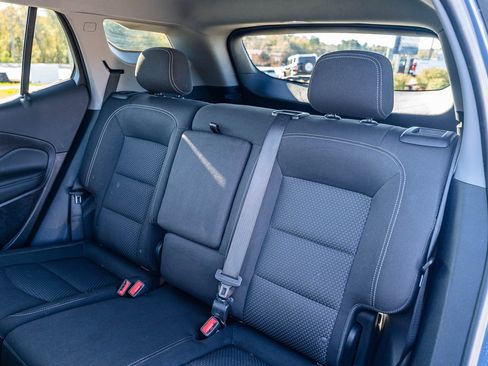 Used 2024 GMC Terrain SLE w/ Driver Convenience Package image 19