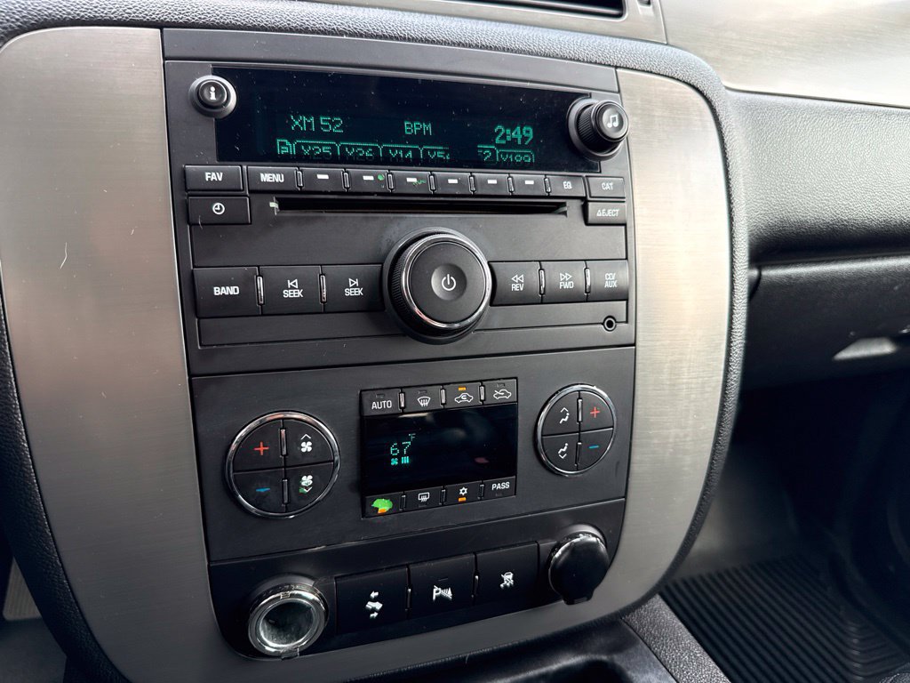 Used 2011 Chevrolet Avalanche LT w/ Luxury Package AWD/4WD image 18