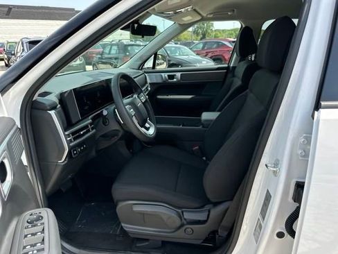 New 2025 Hyundai Santa Fe SE image 9