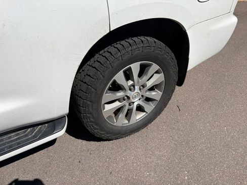 Used 2016 Toyota Sequoia Limited w/ Safety & Convenience Package AWD/4WD image 11