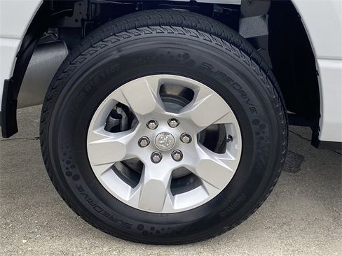 Used 2022 RAM 1500 Big Horn image 30