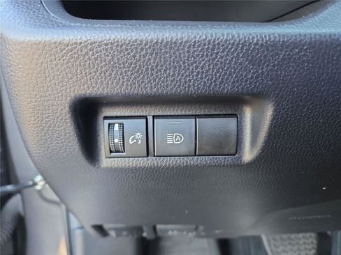 Used 2021 Toyota RAV4 LE AWD/4WD image 14