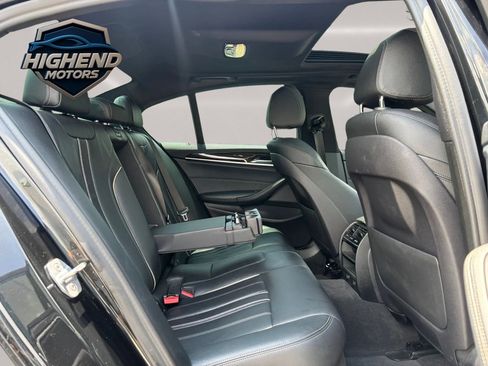 Used 2019 BMW 530i xDrive w/ Convenience Package image 16