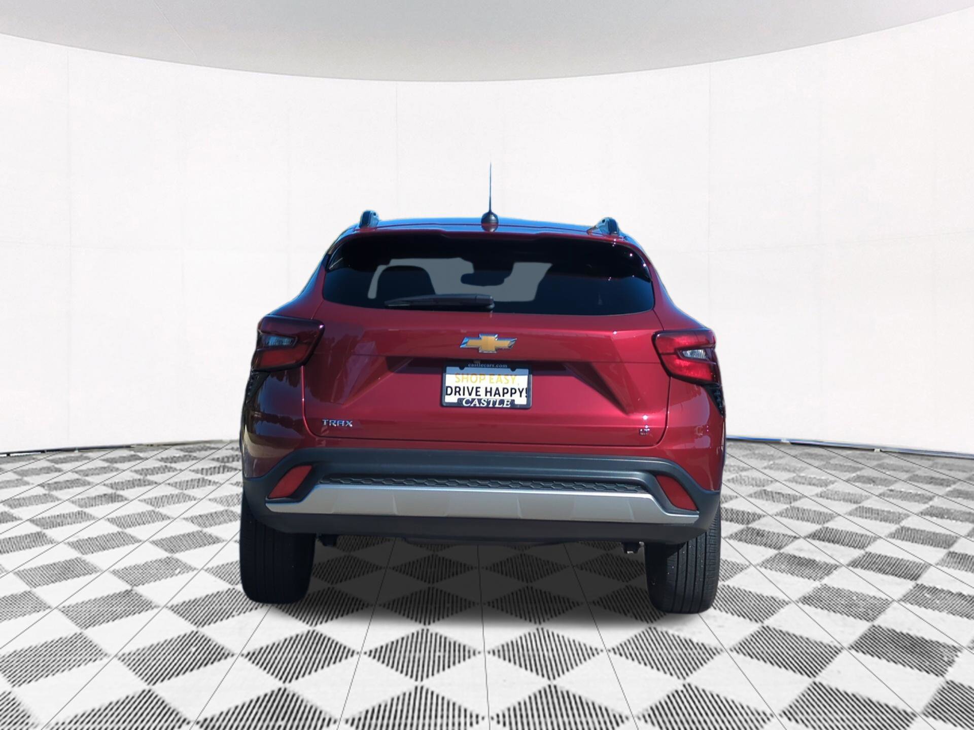 Used 2025 Chevrolet Trax LT FWD image 8