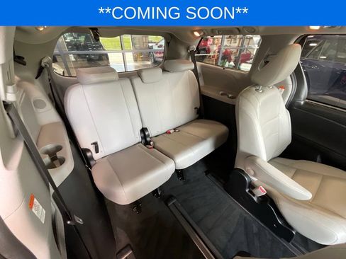 Used 2018 Toyota Sienna Limited Premium AWD/4WD image 21