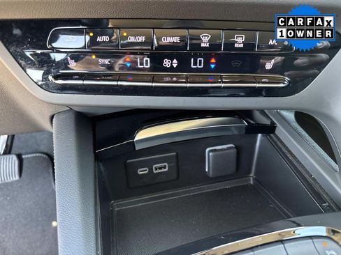 Used 2023 Buick Envision Essence AWD/4WD image 29
