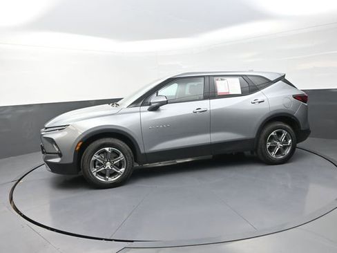 Used 2025 Chevrolet Blazer LT image 52