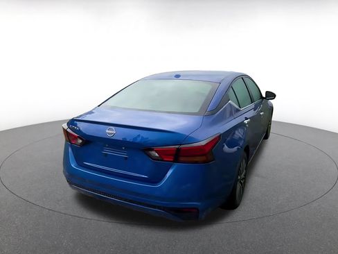 Used 2025 Nissan Altima 2.5 SV FWD image 15