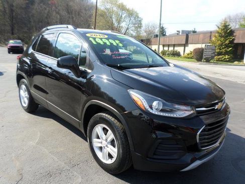 Used 2019 Chevrolet Trax LT w/ LT Convenience Package image 1