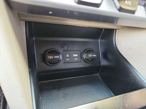 Used 2019 Hyundai Elantra Value Edition FWD image 31