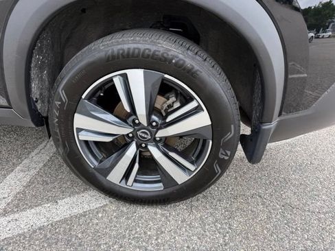 Used 2023 Nissan Rogue SL AWD/4WD image 13