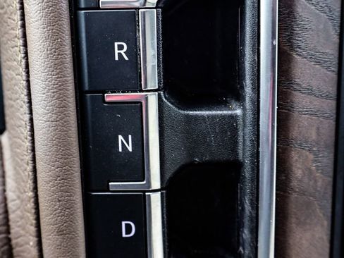 Used 2021 GMC Yukon Denali w/ Denali Premium Package image 31