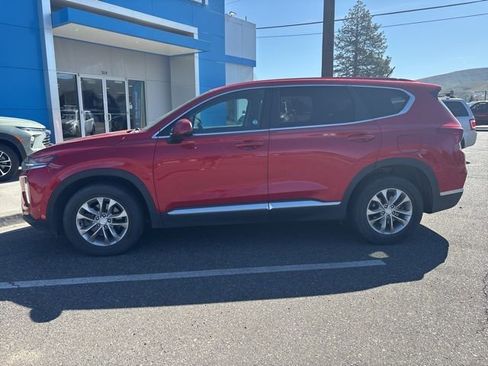 Used 2020 Hyundai Santa Fe SE image 1