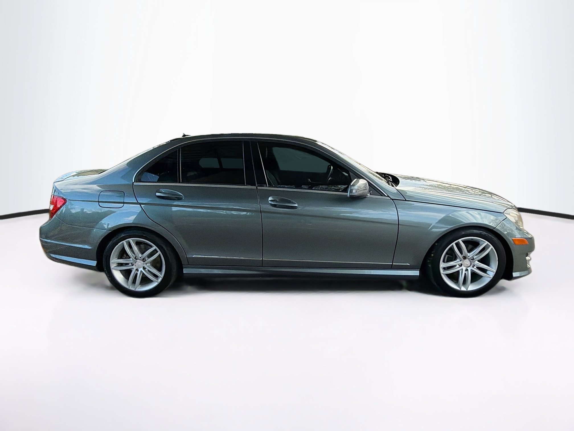 Used 2012 Mercedes-Benz C 300 4MATIC Sedan image 10