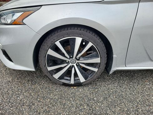 Used 2019 Nissan Altima 2.5 SR w/ SR Premium Package image 30