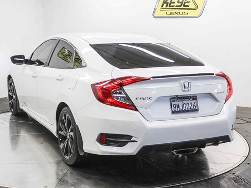 Used 2019 Honda Civic Sport image 8