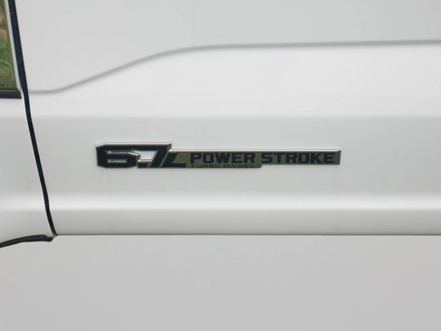 New 2025 Ford F250 XL w/ XL Chrome Package RWD image 70