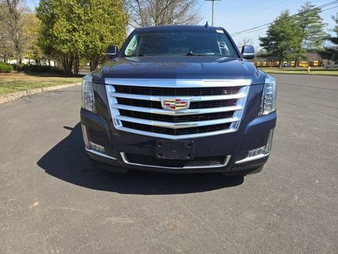 Used 2020 Cadillac Escalade ESV Luxury image 1