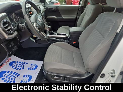 Used 2022 Toyota Tacoma SR5 RWD image 10