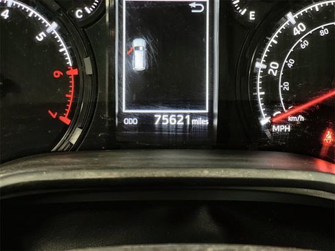 Used 2022 Toyota 4Runner SR5 Premium image 10