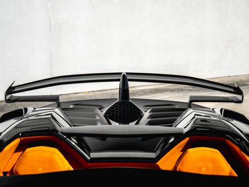 Used 2020 Lamborghini Aventador SVJ AWD/4WD image 34