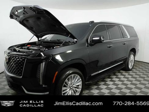 Used 2025 Cadillac Escalade ESV Premium Luxury w/ LPO, Floor Liner Package image 37