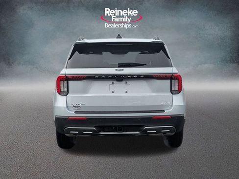 New 2026 Ford Explorer ST w/ Sun And Sound Package image 6