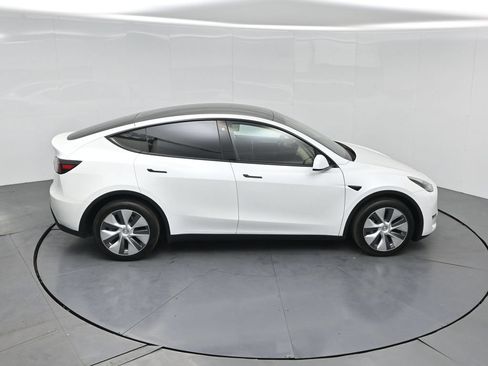 Used 2023 Tesla Model Y Long Range AWD/4WD image 57