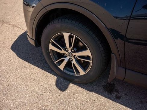 Used 2018 Toyota RAV4 XLE w/ Plus Extra Value Package AWD/4WD image 13