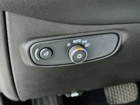 Used 2019 Chevrolet Equinox LT AWD/4WD image 13