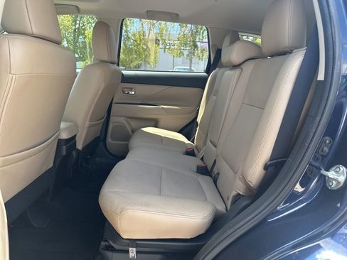 Used 2016 Mitsubishi Outlander SEL FWD image 11