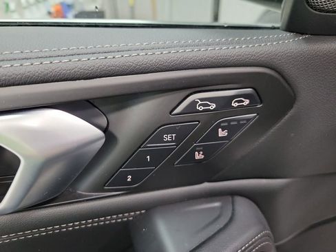 Used 2023 BMW X6 xDrive40i image 39