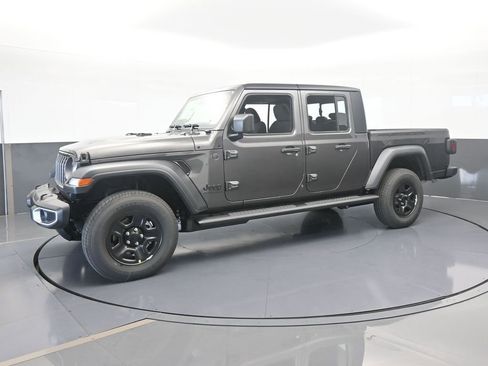 New 2026 Jeep Gladiator Sport image 2