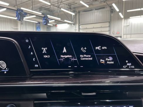 Used 2021 Cadillac Escalade Sport Platinum w/ LPO, ONYX Package image 19