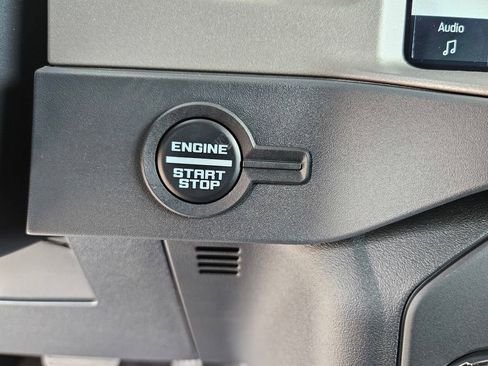 New 2025 Ford Bronco Outer Banks w/ Sasquatch Package image 15