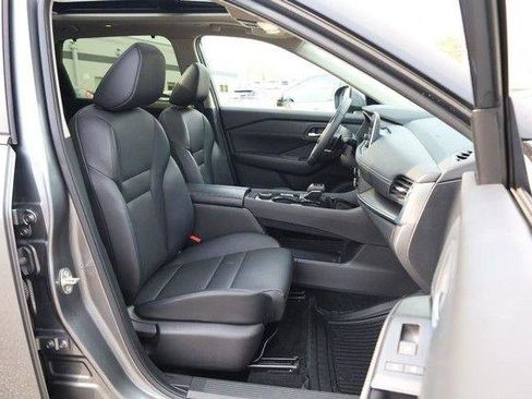 Certified 2024 Nissan Rogue SV w/ SV Premium Package AWD/4WD image 27