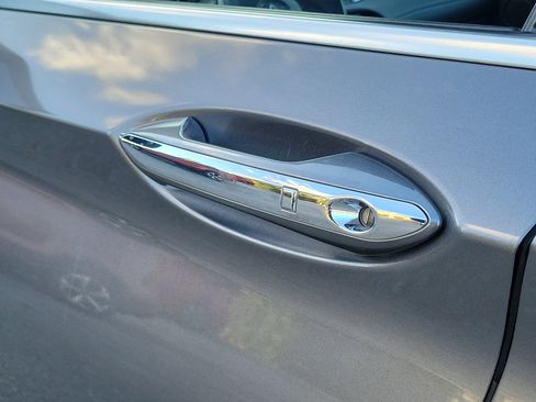 Used 2019 INFINITI QX50 Luxe image 11