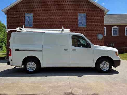 Used 2017 Nissan NV 2500 S w/ Power Basic Package RWD image 4