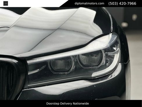 Used 2018 BMW 740i image 14