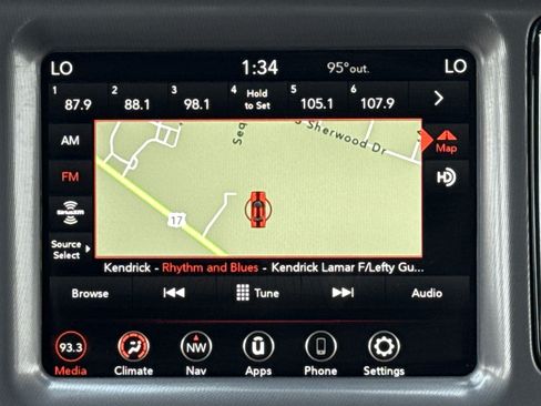 Used 2023 Dodge Challenger SXT RWD image 23