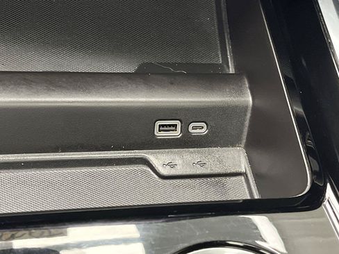 Certified 2025 Chevrolet Suburban High Country w/ Sun And Tow Package AWD/4WD image 32