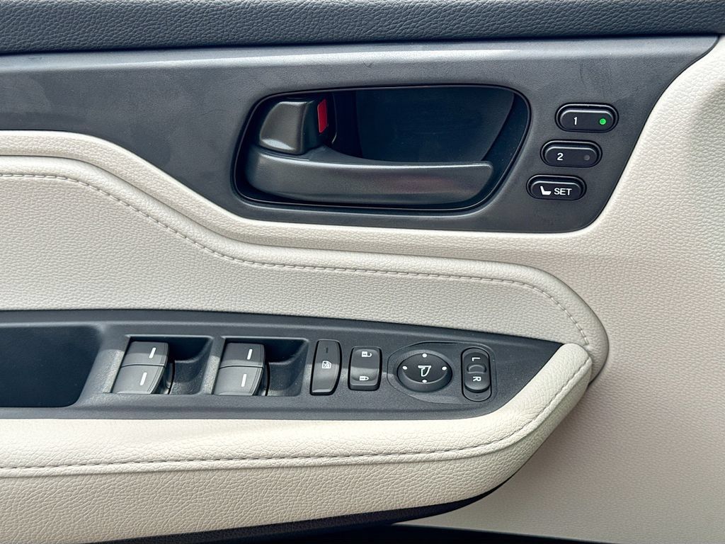 New 2026 Honda Odyssey EX-L image 18