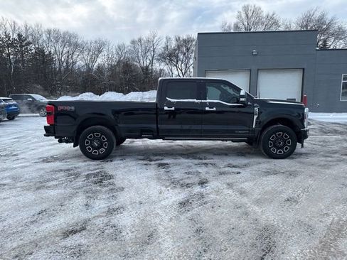 Used 2024 Ford F250 Platinum image 12