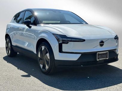 New 2025 Volvo EX30 Plus w/ Protection Package Premier
