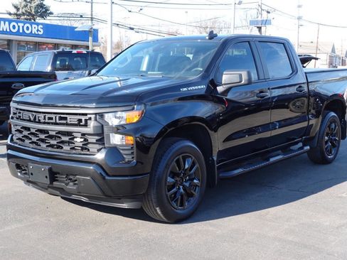 Used 2023 Chevrolet Silverado 1500 Custom image 1