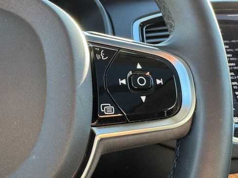 Certified 2024 Volvo XC90 B5 Plus w/ Protection Package Premier image 19