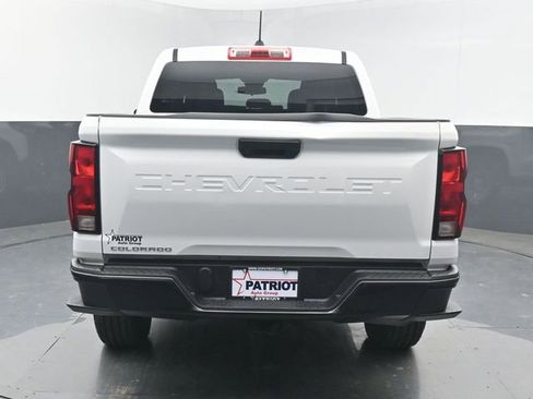 Used 2024 Chevrolet Colorado W/T RWD image 12