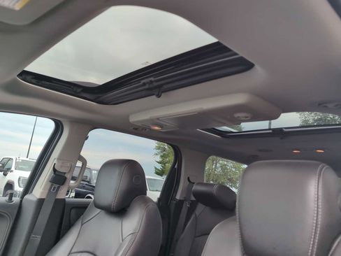 Used 2016 GMC Acadia Denali AWD/4WD image 18