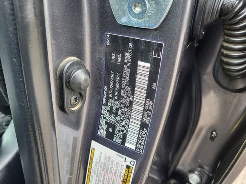Used 2015 Toyota 4Runner SR5 AWD/4WD image 29